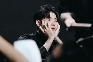 明星大爆料张云雷视频,明星大爆料视频中的精彩瞬间